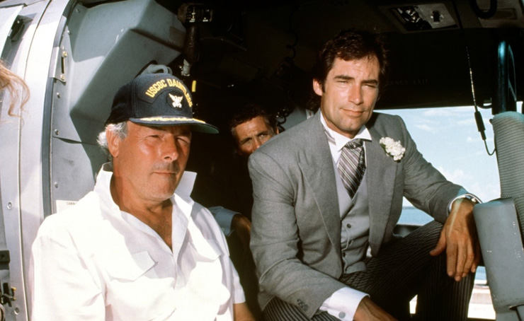 Timothy Dalton with director John Glen Licence to Kill (1989)