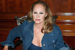 Ursula Andress at 'Autographica 2005'