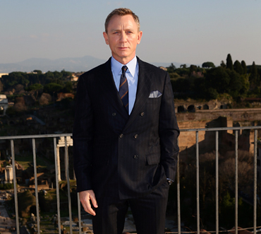 Daniel Craig on location in Rome for SPECTRE (2015)