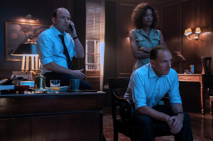 Rory Kinnear as Bill Tanner, Naomie Harrie as Moneypenny and Ralph Fiennes as M - No Time To Die 