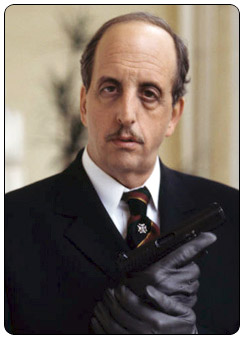 Dr. Kaufmann played by Vincent Schiavelli