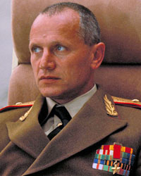 General Orlov (Steven Berkoff)