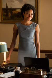 Eve Moneypenny (Naomie Harris)