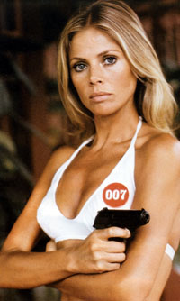 Mary Goodnight (Britt Ekland)