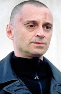 Victor Sokas aka Renard (Robert Carlyle)