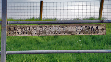 Moneypenny Farm sign
