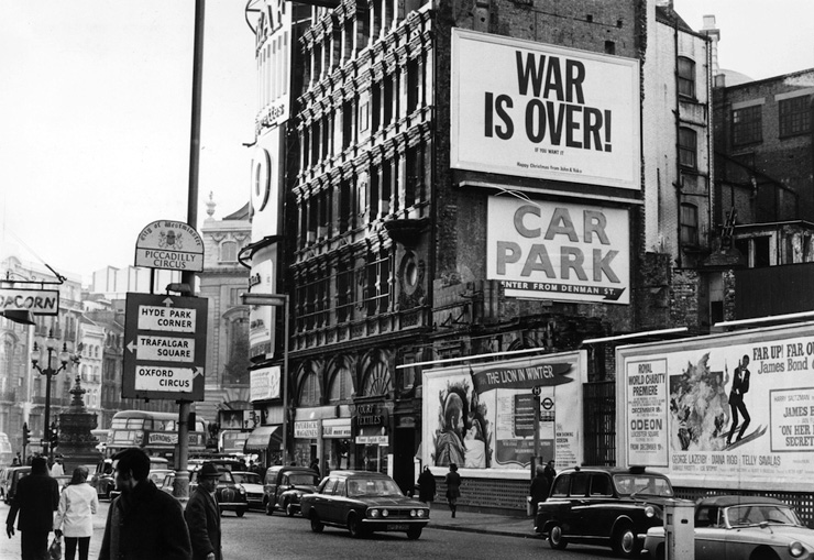 On Her Majesty's Secret Service poster Shaftesbury Avenue 1969