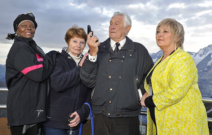 George was joined on the Schilthorn mountaintop by Blofeld’s ‘Angels of Death’ Sylvana Henriques, Catherina von Schell and Jenny Hanley.