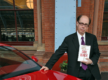 CARTE BLANCHE author Jeffrey Deaver