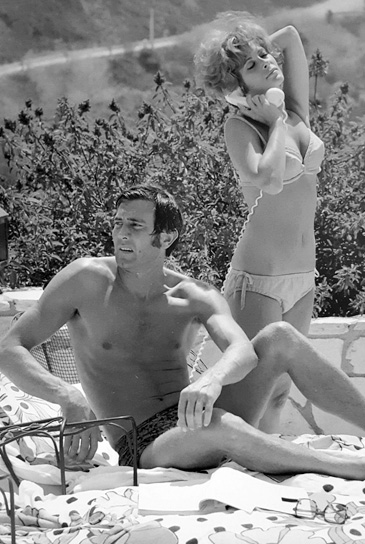 George Lazenby and Jill  St. John in Las Vegas 1969 - Photograph by Terry O'Neill