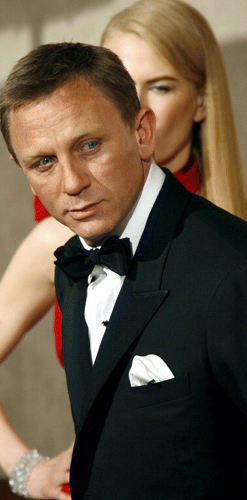 Daniel Craig backstage at the OSCARS