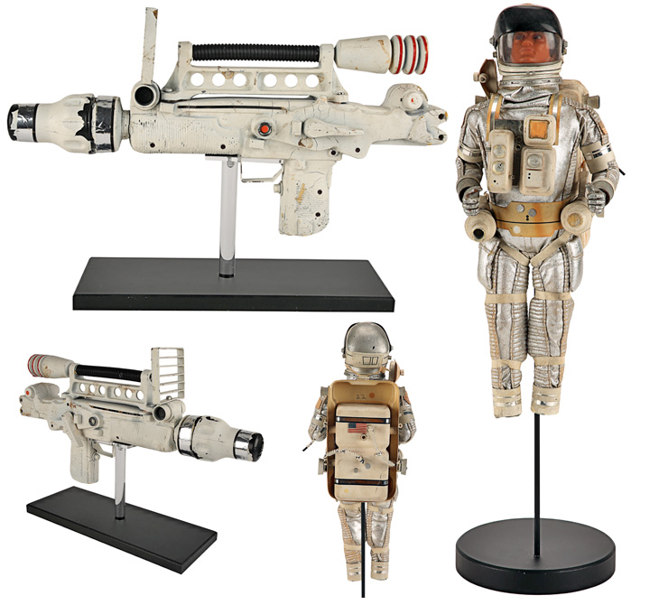 Lot #201 - Astronaut Laser Rifle Moonraker (1979)