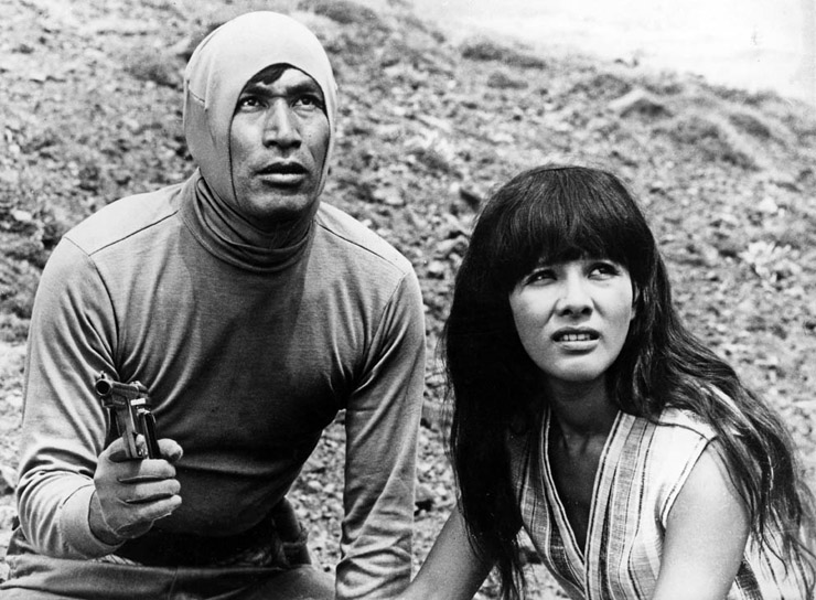 Tetsuro Tamba in Mie Hama You Only Live Twice (1967)