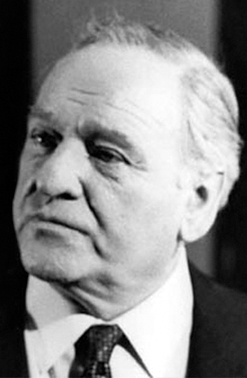 Bernard Lee as M