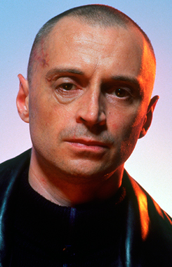 Robert Carlyle as Renard